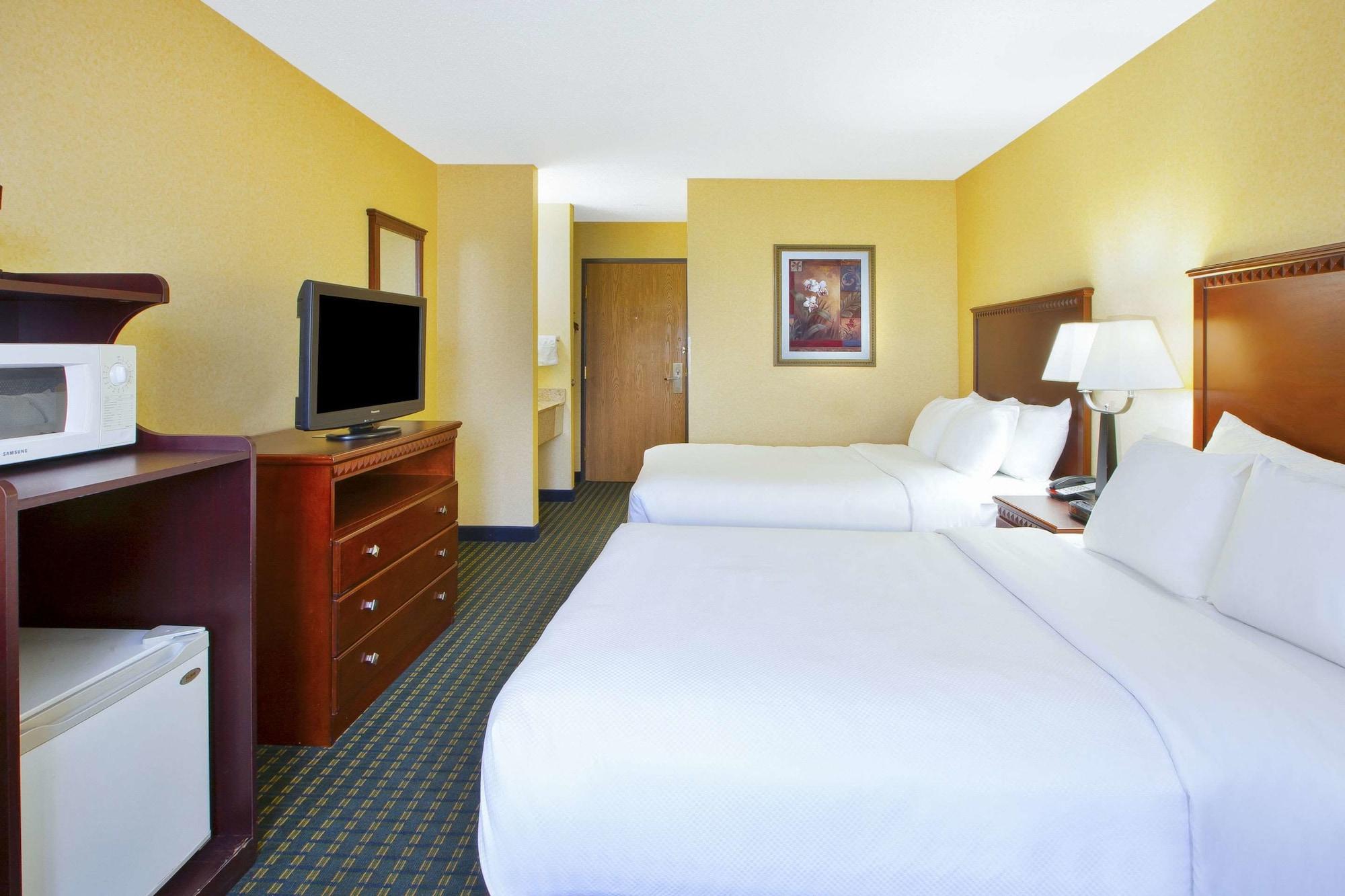 Quality Inn Marshall Near I-69 Exterior photo